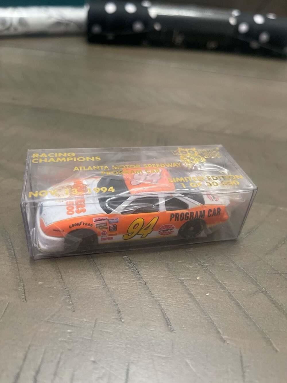Racing Champions Hooters 500 Atlanta Motor Speedway Program Car Diecast